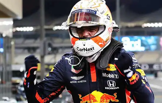 F1: Verstappen vence Mercedes e fica com última pole do ano