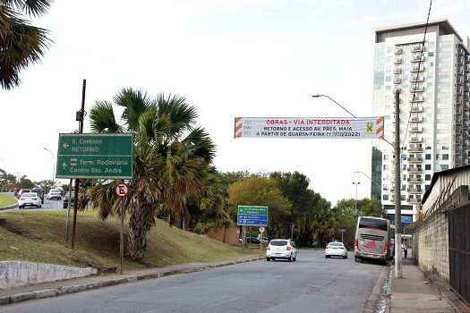 Santo André interdita retorno sob o Viaduto Presidente Castelo Branco