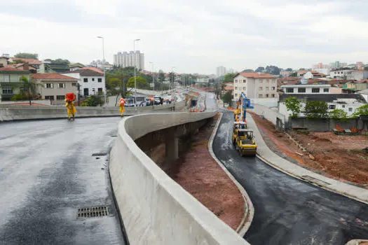 São Bernardo libera o trânsito no sentido centro do Viaduto Castelo Branco