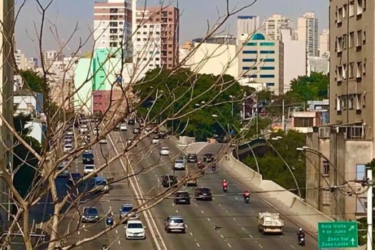 Bonde do elevado: quadrilha ataca motoristas em viaduto da Bela Vista; dois são presos