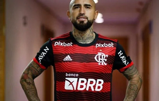 Vidal é confirmado no Flamengo para final da Copa do Brasil com o Corinthians