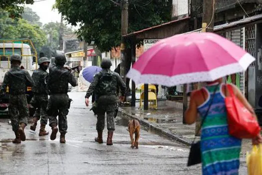 Prefeitura do Rio cria linha de crédito para socorrer Vila Kennedy