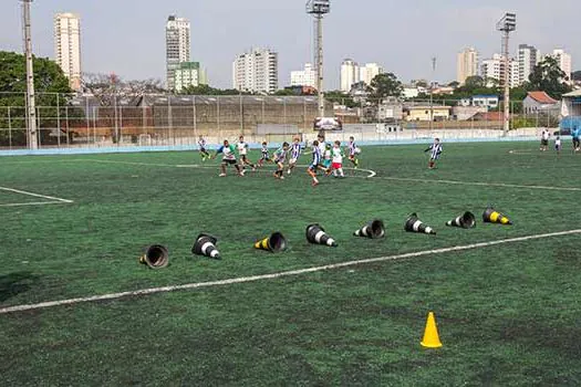 Escola de Samba da Vila Maria oferece cursos e esportes para a comunidade