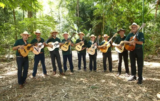 Sesc São Caetano celebra o mês junino com apresentações de violeiros