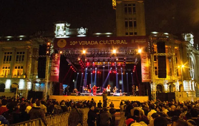 Prefeitura de SP selecionará 12 pessoas para assistir aos shows da Virada em cima do palco