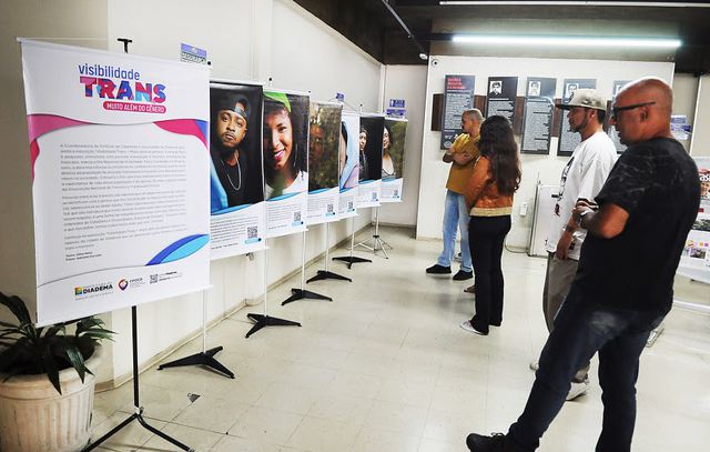 Exposição sobre visibilidade trans chega ao Sindicato dos Metalúrgicos