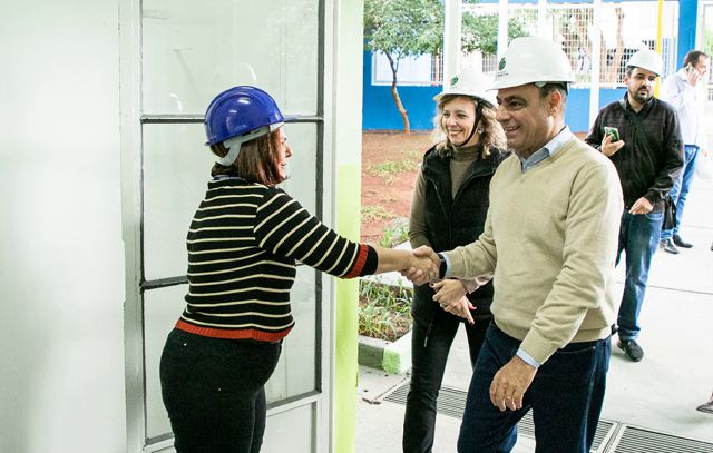 Auricchio visita obras de requalificação de mais uma escola municipal de Educação Infantil