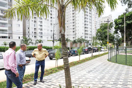 Auricchio realiza visita técnica à nova Praça da Família, no Jardim São Caetano