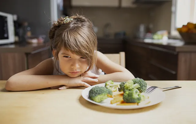 Mitos e verdades sobre seletividade alimentar infantil