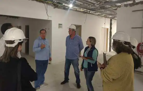 Técnicos da saúde vistoriam obras do Hospital Santa Luzia