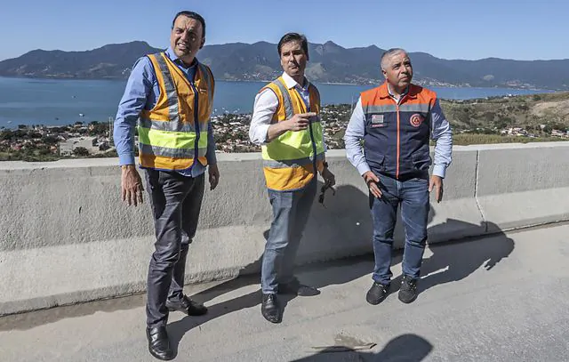 Vice-Governador faz visita técnica às obras dos Contornos das Tamoios (SP 099)