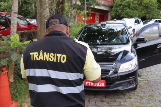 Trânsito de Ribeirão Pires promove vistoria em táxis