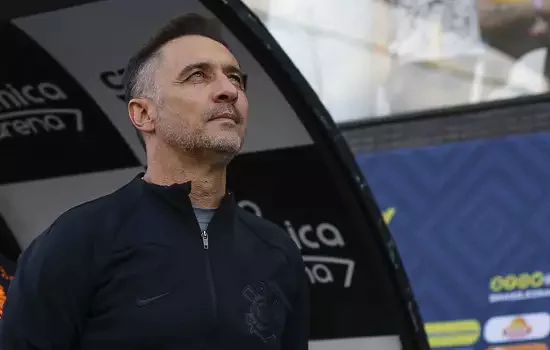 Vítor Pereira espera recuperar quarteto para a partida contra o Atlético-GO