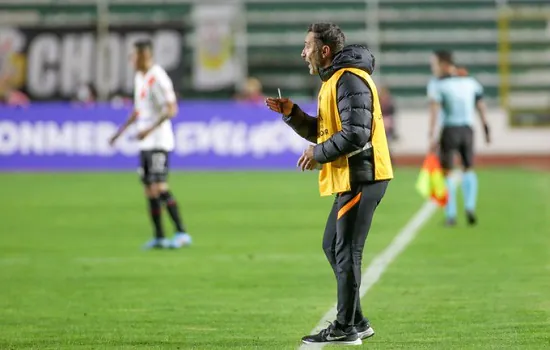 Vítor Pereira tenta recuperar o psicológico do Corinthians: “Não soubemos reagir”