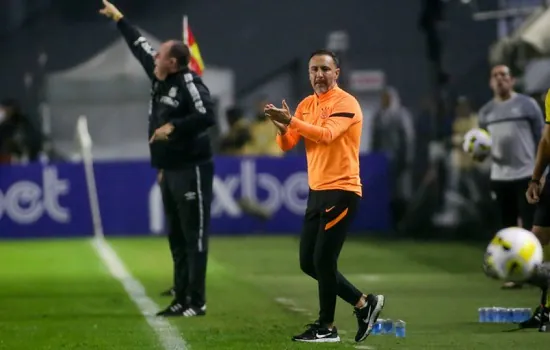 Vítor Pereira promete Corinthians técnico e ofensivo na sequência da temporada