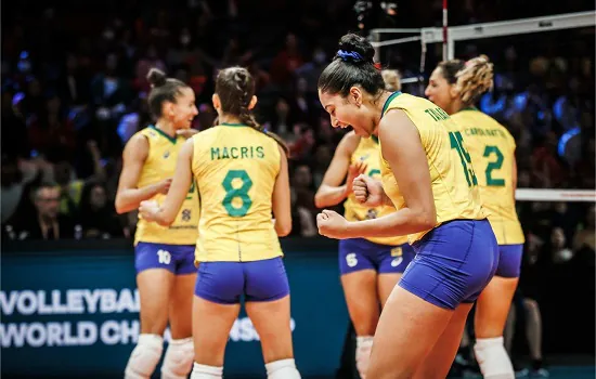 Brasil derruba invencibilidade da China e se recupera no Mundial de Vôlei