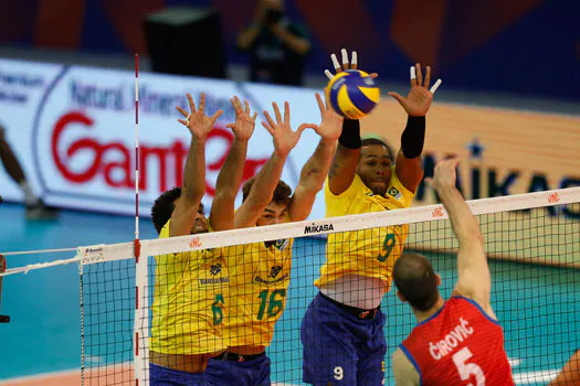 Vôlei: Brasil sofre primeiro resultado negativo na competição