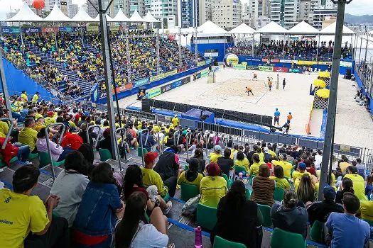 Vítor Felipe e Renato chegam à final da etapa brasileira do Circuito Mundial