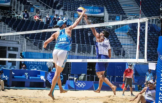 TÓQUIO 2020: Brasil estreia no vôlei de praia com vitória dupla sobre Argentina