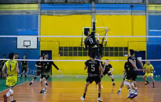 Diadema leva ouro no Paulista sub-19 de Vôlei masculino; sub-17 fatura o bronze