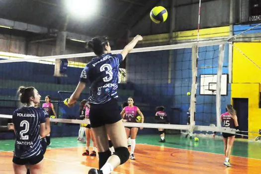 Festivais de Voleibol Adaptado e para iniciantes movimentam Diadema