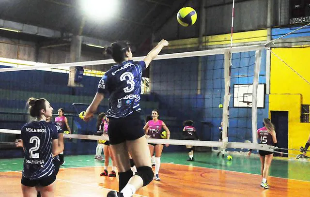 Festivais de Voleibol Adaptado e para iniciantes movimentam Diadema