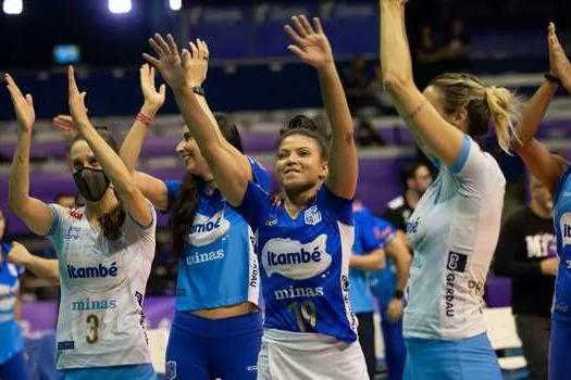 Superliga Feminina: Léia comanda o fundo de quadra do Itambé/Minas em mais uma final