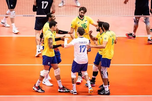 Seleção masculina supera o Irã e avança para as quartas de final no Mundial