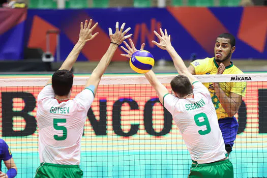 Vôlei masculino: Brasil estreia em casa com vitória sobre a Bulgária_x000D__x000D_