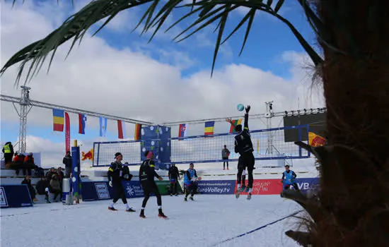 Brasil participa do Circuito Mundial de Vôlei na Neve