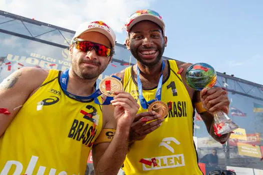 Evandro e Bruno Schmidt levam o título da etapa da Polônia