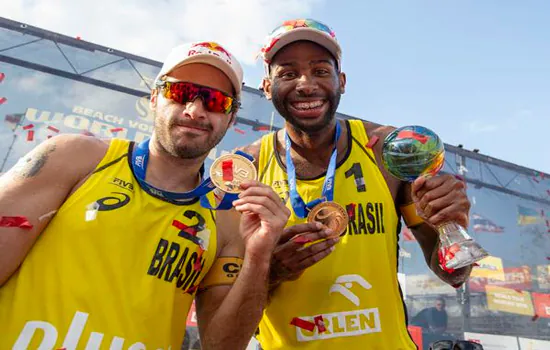 Evandro e Bruno Schmidt levam o título da etapa da Polônia