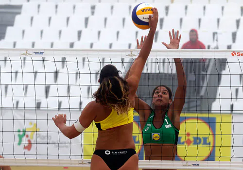 Fernanda e Bárbara, Ana e Rebecca chegam nas oitavas em Portugal