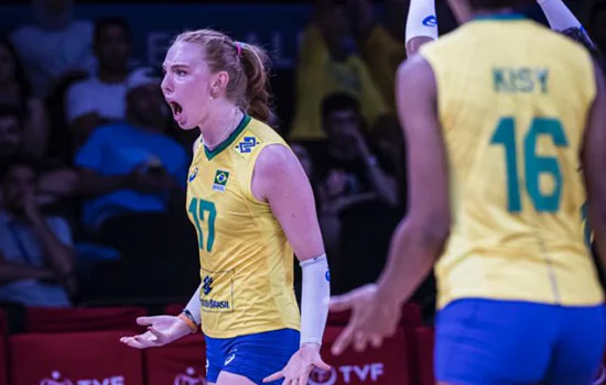 Brasil derrota Japão e está na semifinal da Liga das Nações feminina de vôlei