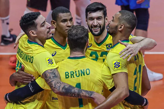 Seleção brasileira celebra evolução em vitória sobre a Sérvia e agora desafia Irã