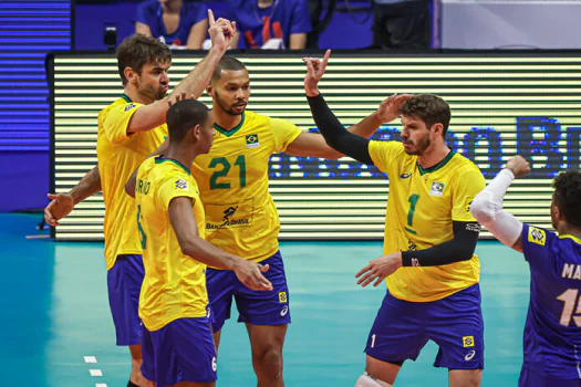 Brasil vence Sérvia por 3 a 0 e se recupera na Liga das Nações de Vôlei Masculino