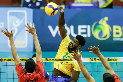 Seleção masculina de vôlei estreou com vitória no Sul-Americano