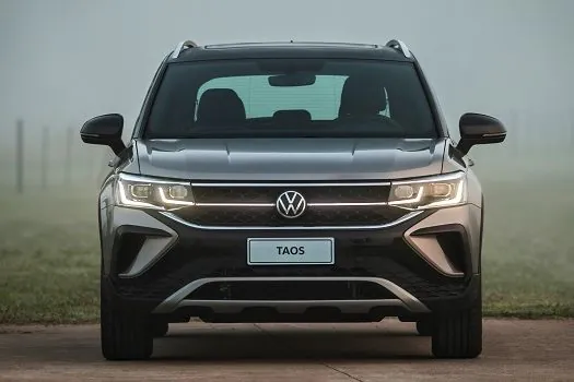 No ritmo da demanda – SUV da Volkswagen Taos chega com “powertrain”