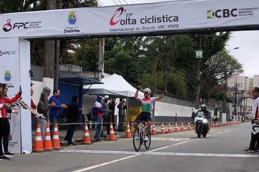 Kleber Ramos e Thayná Araújo vencem a 23ª Volta Ciclística Internacional do Grande ABC