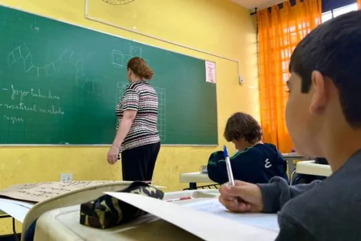 Ribeirão Pires recepciona alunos na volta às aulas