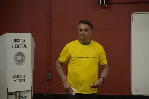 Bolsonaro vota em escola municipal no Rio de Janeiro