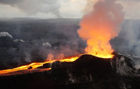 Com erupção