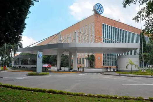 VW negocia excedente de mais de 3 mil trabalhadores