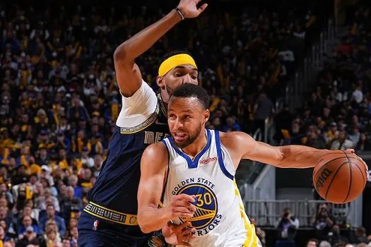 Curry brilha no fim e Warriors superam Grizzlies de virada; Celtics vencem Bucks