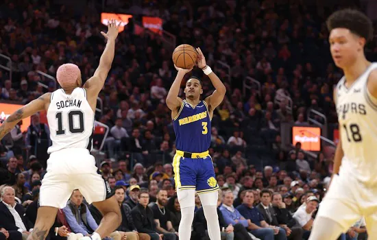 Warriors reagem após dura derrota e arrasam Spurs em casa na NBA; Heat bate Suns