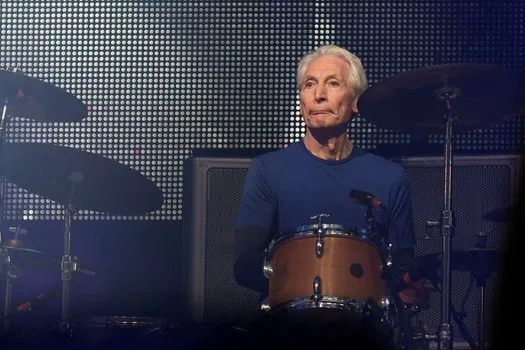 Morre Charlie Watts, baterista dos Rolling Stones, aos 80 anos