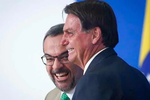 Adeus Ministro: Bolsonaro deve gravar vídeo com Weintraub para oficializar demissão