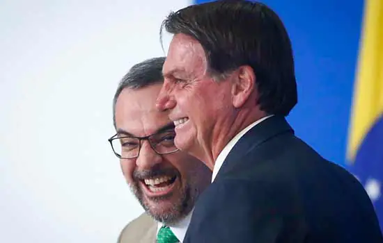 Adeus Ministro: Bolsonaro deve gravar vídeo com Weintraub para oficializar demissão