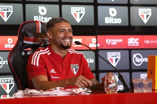 Wellington Rato treina e deve reforçar o São Paulo no clássico com Palmeiras