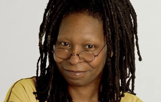 Whoopi Goldberg vira holofote sobre cancelamento após relativizar Holocausto